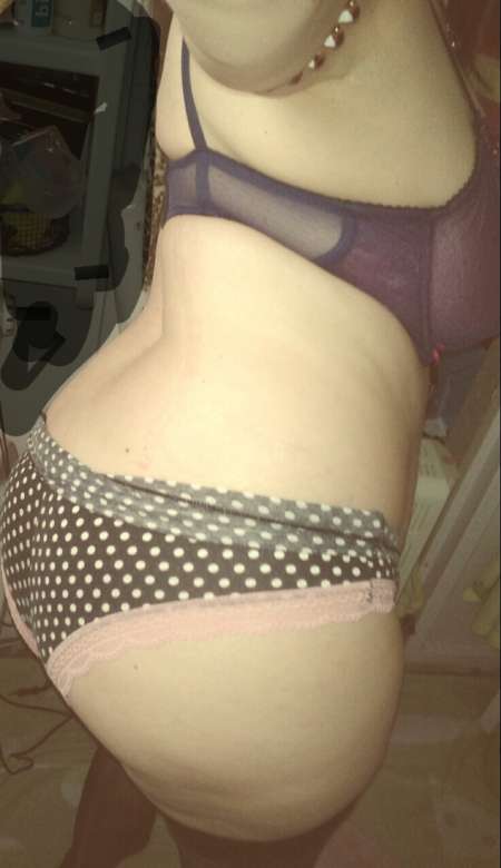  44A.BRUNE SOURIANTE PR FELLATION SEXE — photo 5