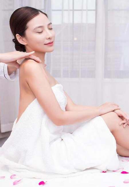 massage jeune femme — photo 5