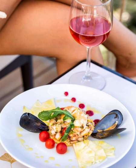 Cherche une lesbienne