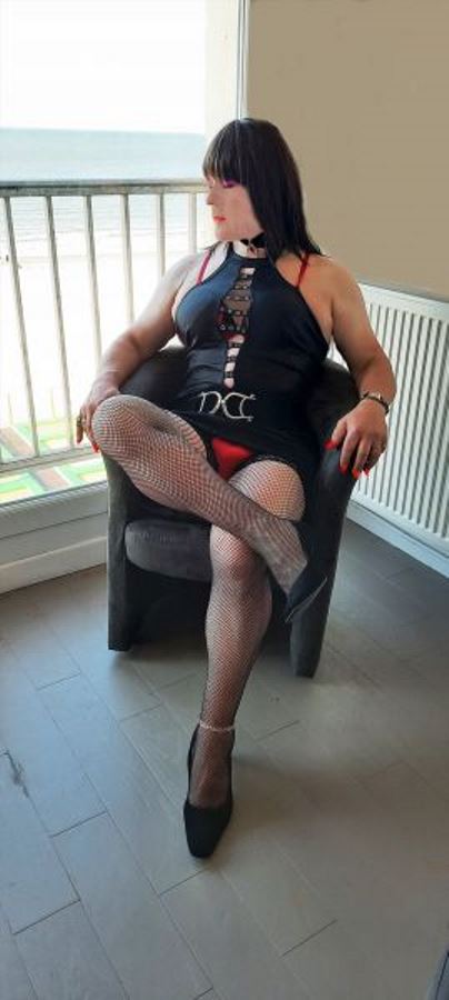 SISSY SOUMISE LOPE CHERCHE MALES POUR LA FECONDER — photo 6