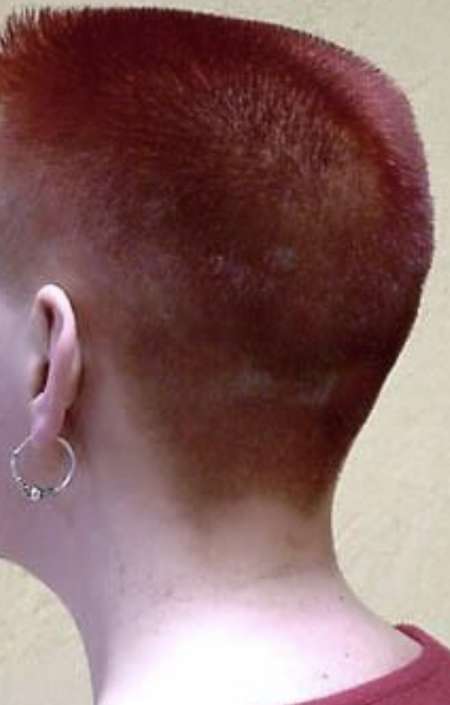 Recherche coiffeur pour être tondue