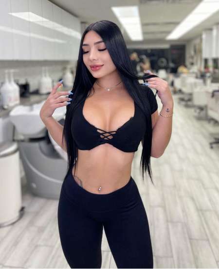JOLIE FEMME EN VILLE — photo 4