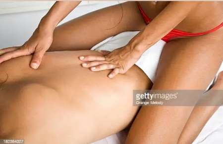 Épilation massage sur table moment de détendre — photo 2