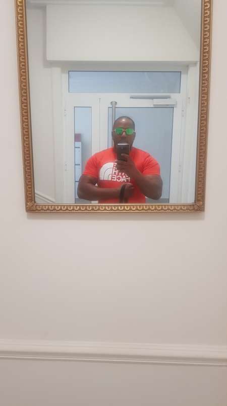  Jeune homme se déplace reçois.... 30 ans antilliai — photo 2