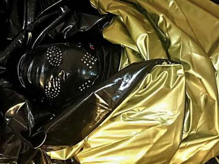 Je cherche une femme joueuse, soumise ou fetish — photo 3