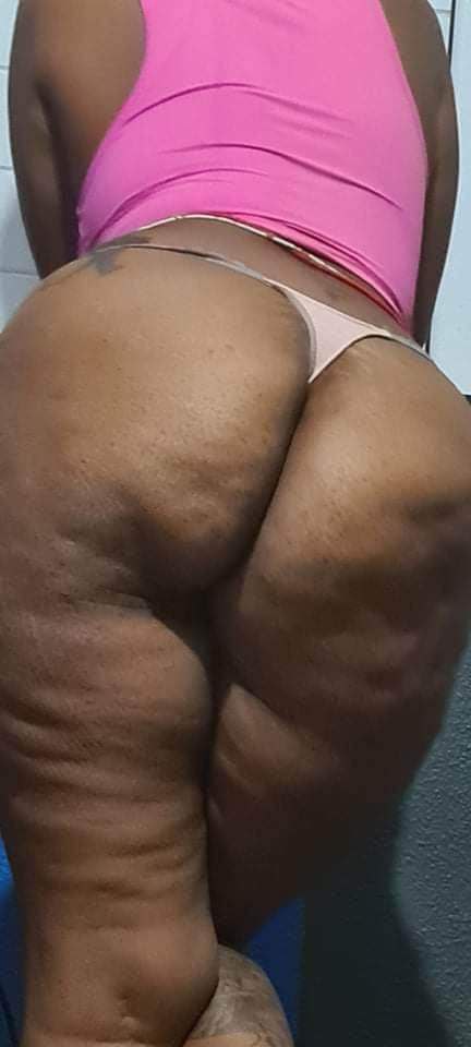 Jf ronde chrche homme avec grosse queue