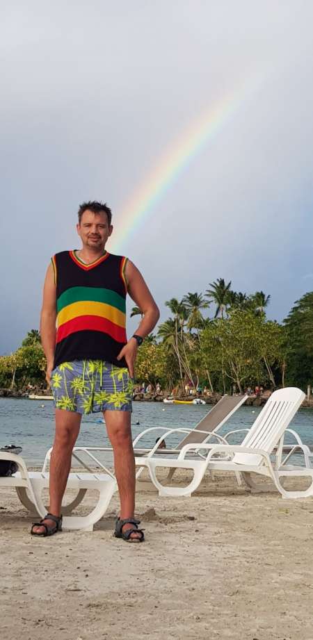 Je cherche twink top