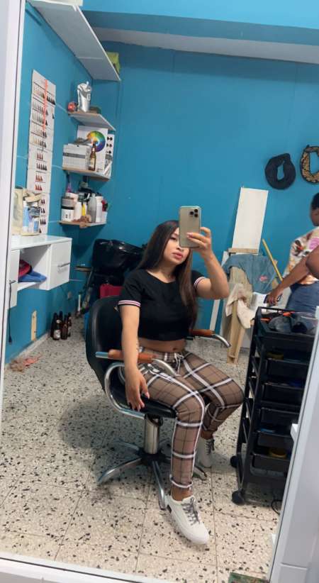 Latin girl — photo 2