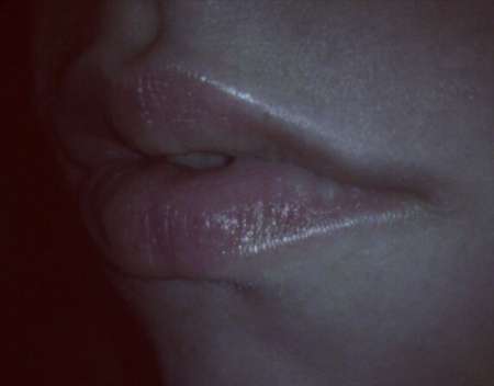 Brune directive pour laquais dévoué et respectueux