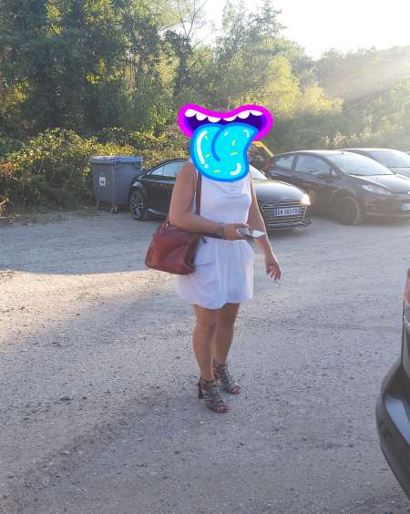 Femme offerte a groupe de blacks — photo 5