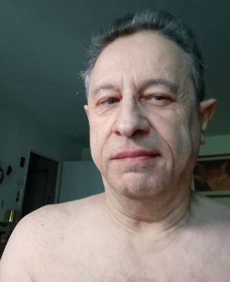 Jeune retraité passif, cherche son homme à Paris