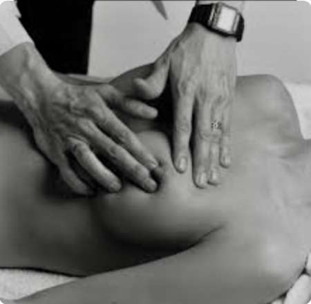 Massage mammaire, téter longuement insolite !! — photo 2