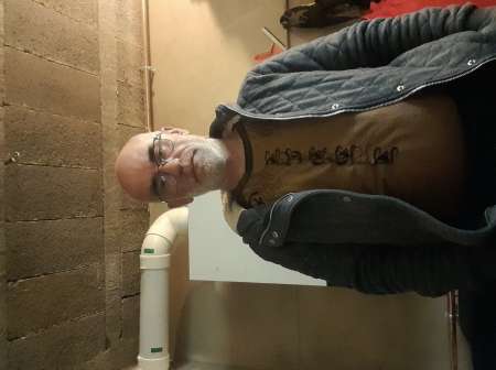 Homme 50 ans sympa et très ouvert d esprit