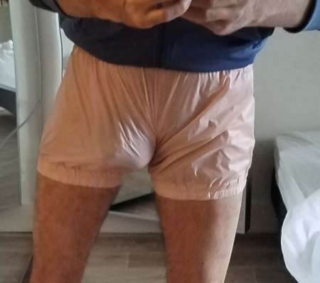 Chercher un mec qui se fait tripoter paquet — photo 4