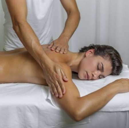 Massage à domicile pour femmes.