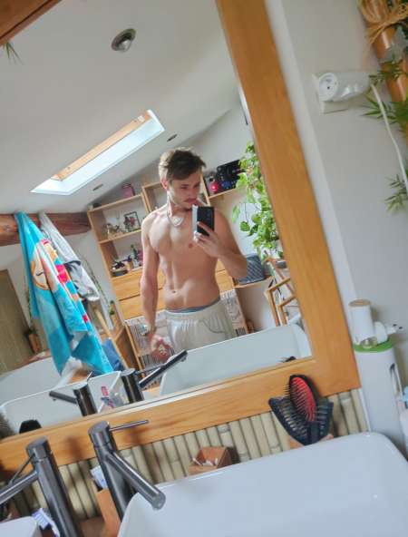 Jh musclé bien monté