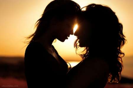 Femme mariée cherche une lesbienne