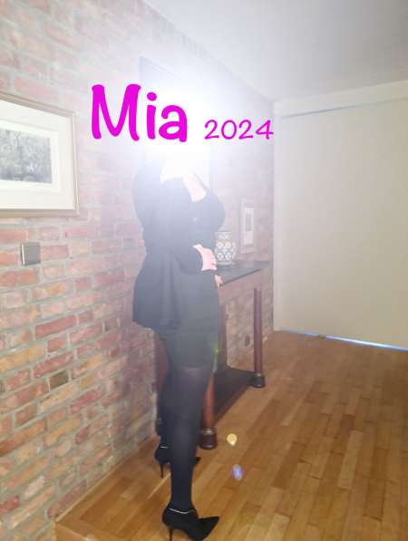 jolie blonde raffinée