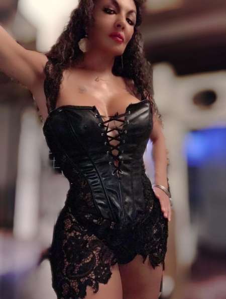 SUBLIME FEMME TRANSSEXUELLE DOUCE OU DOMINATRICE — photo 5