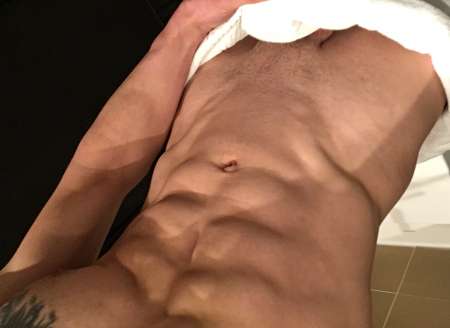  Escort masculin bienveillant et à l’écoute — photo 2