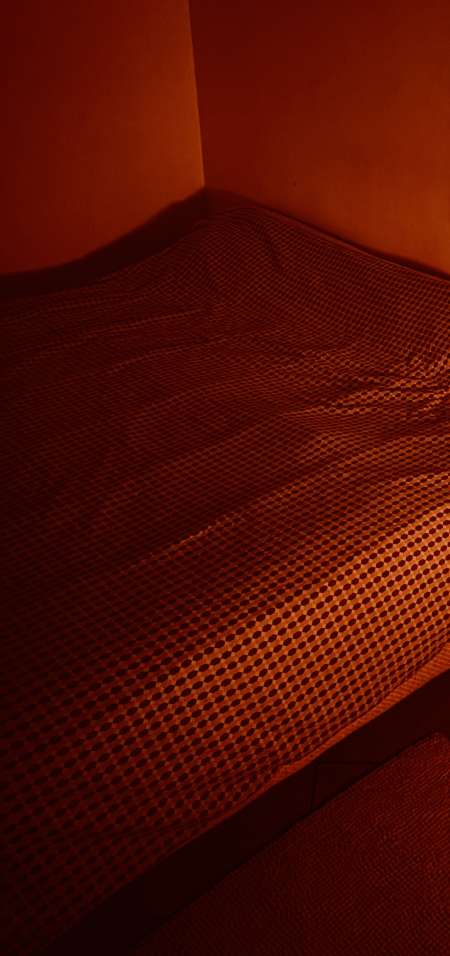 Massage Tantrique Naturiste Réciproque sur Futon — photo 2