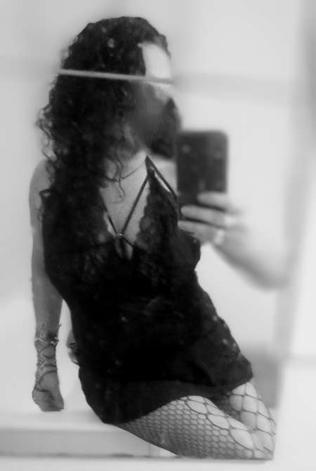  Escorte, compagnie, présence , accompagnatrice — photo 2