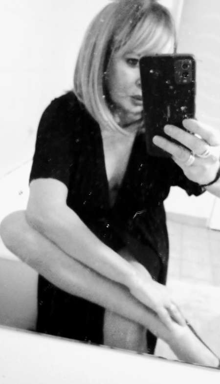  Escorte, compagnie, présence , accompagnatrice — photo 4