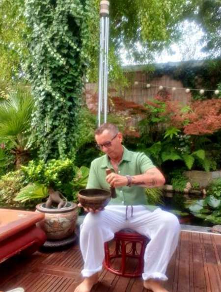 Massage /bien-être/ sérieux