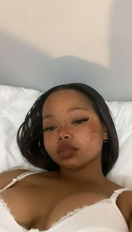 Escorte girl belle discrète et très chaude