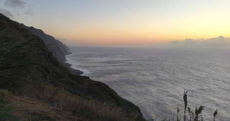 Homme très endurant pour trio ,femmes cochonne,