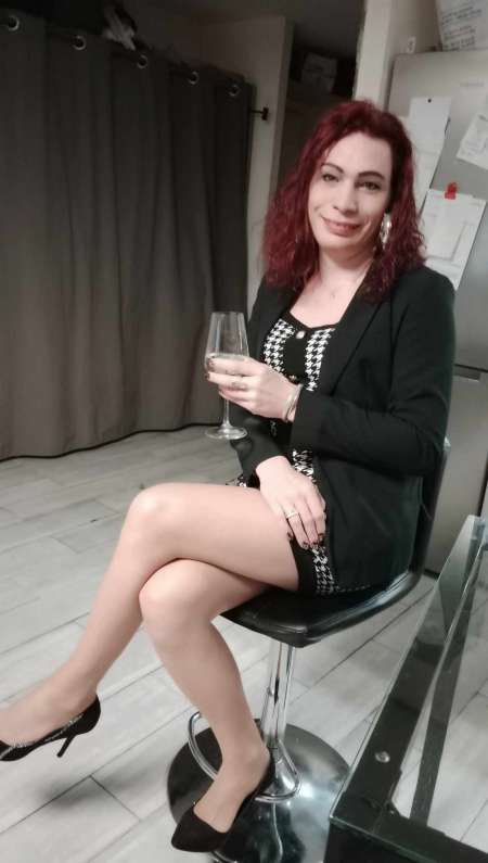 JULIA CAGNES ....... — photo 3