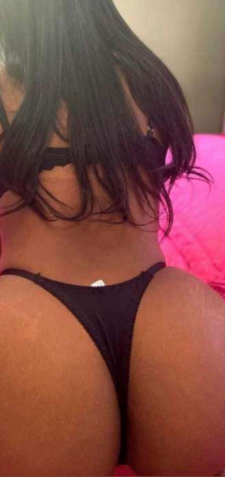  Paula, brune brésilienne aux courbes naturelles — photo 1