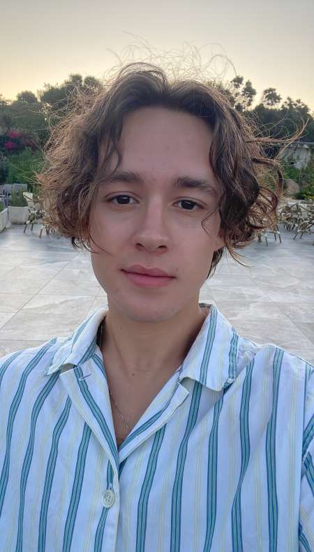 Cherche femme élégante