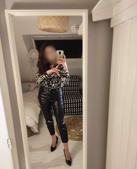 Dominatrice pour te dépouiller