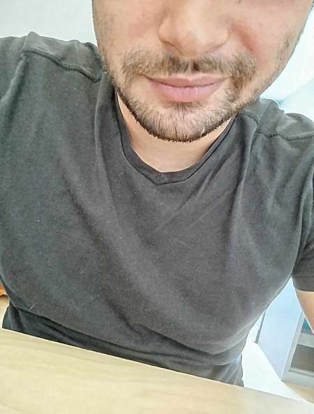  A vos pieds pour une relation gynarchique