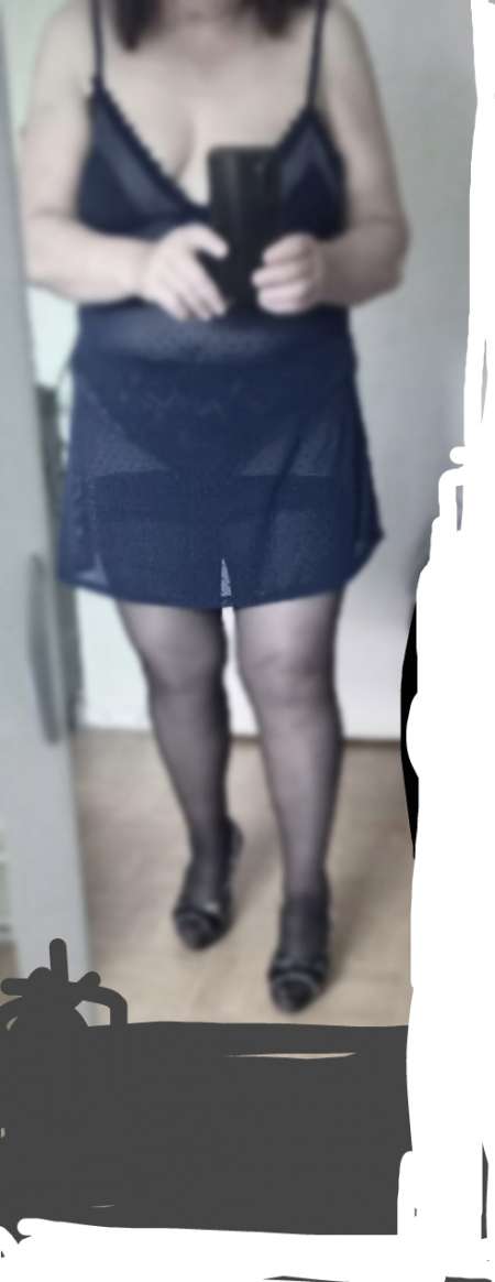  Femme...très ..mature ...bea..sympathique