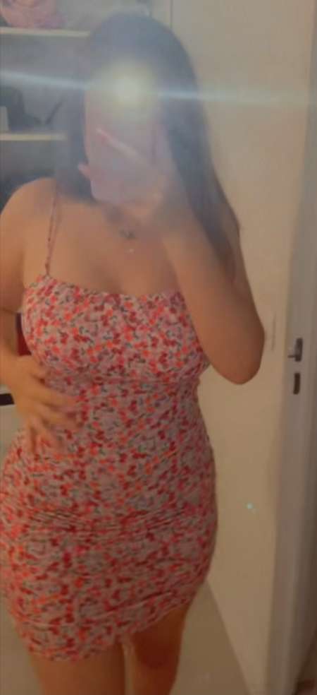  Jeune femme cherche homme ambitieux et charismatiq