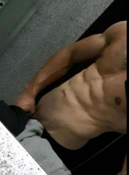  Jeune Homme Latino bien éduqué — photo 3