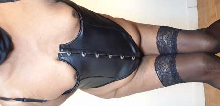 Black nounours mûr chubby en lingerie — photo 2