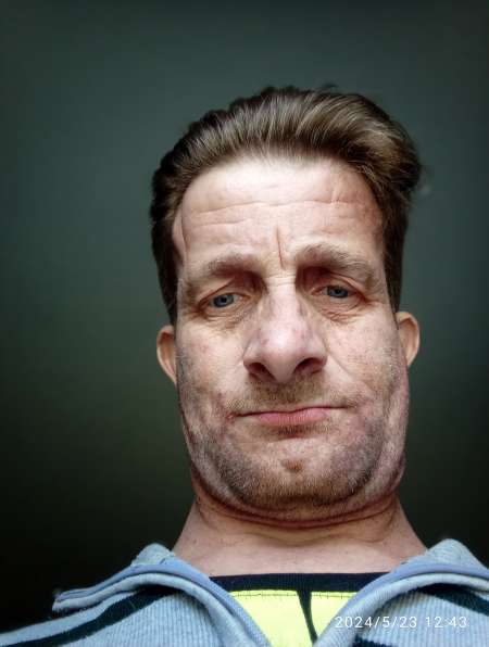 cherche a faire cunulingus phisique et age indiffé