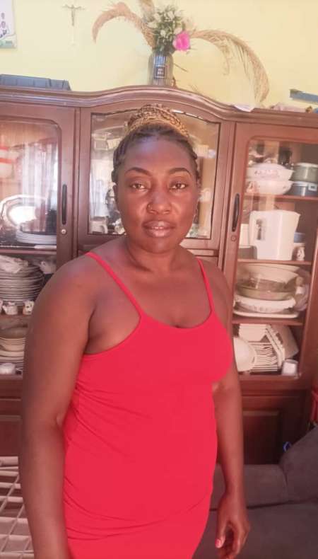 Une femme très seule à la recherche d'un homérieux