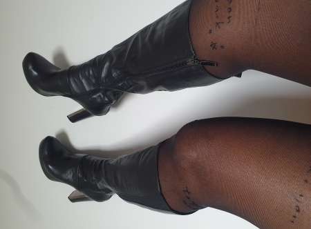 Black pulpeuse