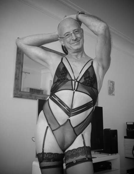 Envie d'un gangbang de 6/7 mecs minimum — photo 2