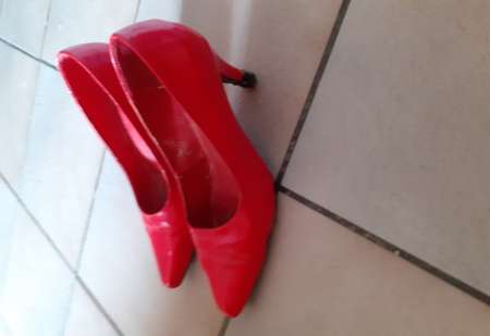 Homme travesti cherche femmes enculeuse dept 04