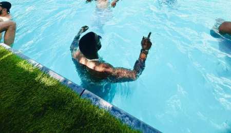 SERVICE AUX FEMMES QUI SAVENT CE QU’ELLES VEULENT — photo 2