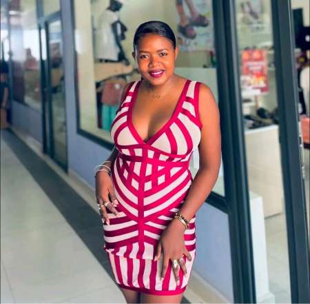 Femme sérieuse — photo 4