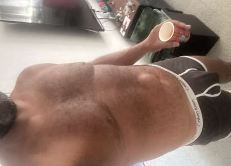 Homme viril 45ans pour demoiselle 18/30ans