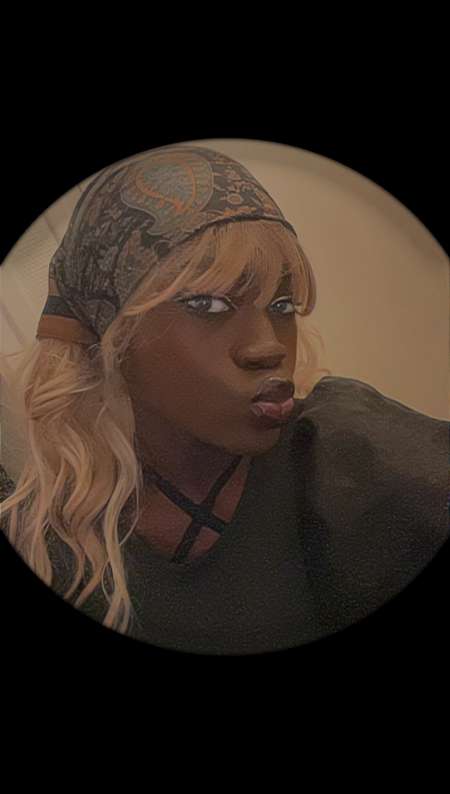 Jeune trav fait des massages — photo 2