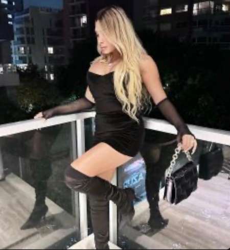 PAMELA TRANS DE PASSAGEM A PARIS 18 EME — photo 5
