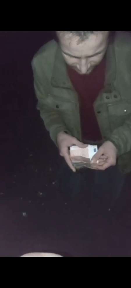 Maîtresse veux des plandab sous la pluie